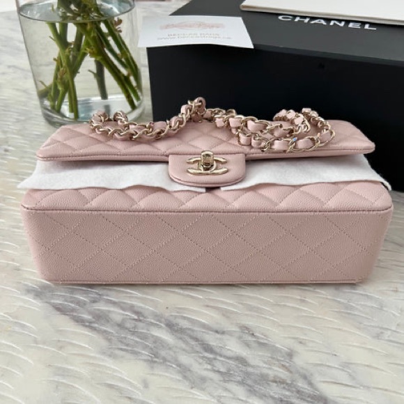 CHANEL CLASSIC FLAP BAG (AUTHENTIC) - Picture 3 of 13